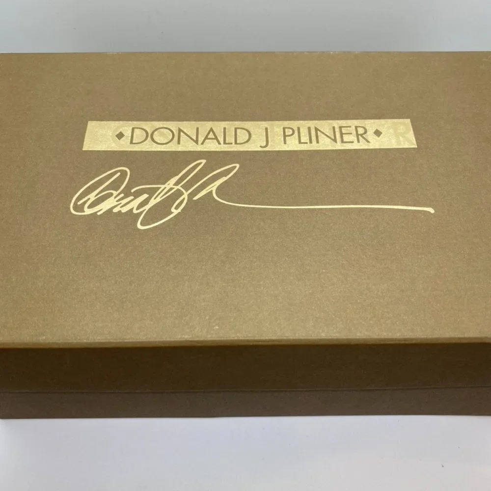 NIB Donald Pliner Silver leather platform Sz 8.5